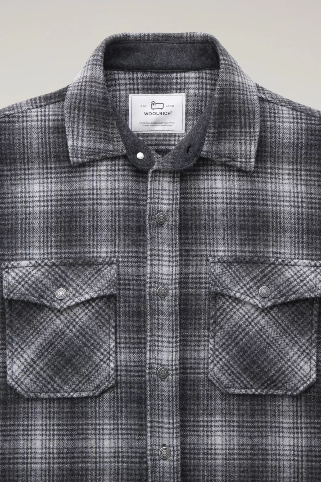 Overshirts & Shirt Jackets | Jackets>woolrich Alaskan Check Overshirt In Recycled Italian Wool Blend Grey Hunting