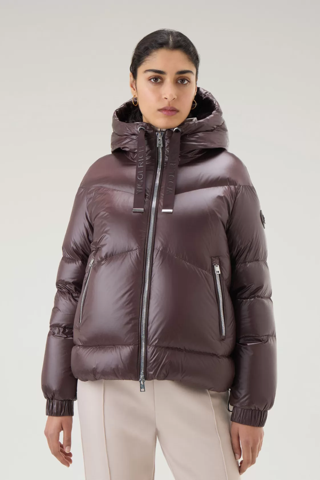 Down Jackets>woolrich Aliquippa Short Down Jacket In Glossy Nylon Dark Brown