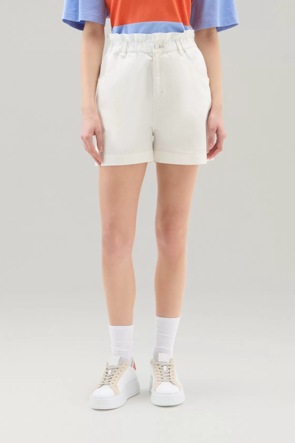 Trousers & Shorts>woolrich Bermuda Shorts In High-Waisted Stretch Cotton Twill Plaster White