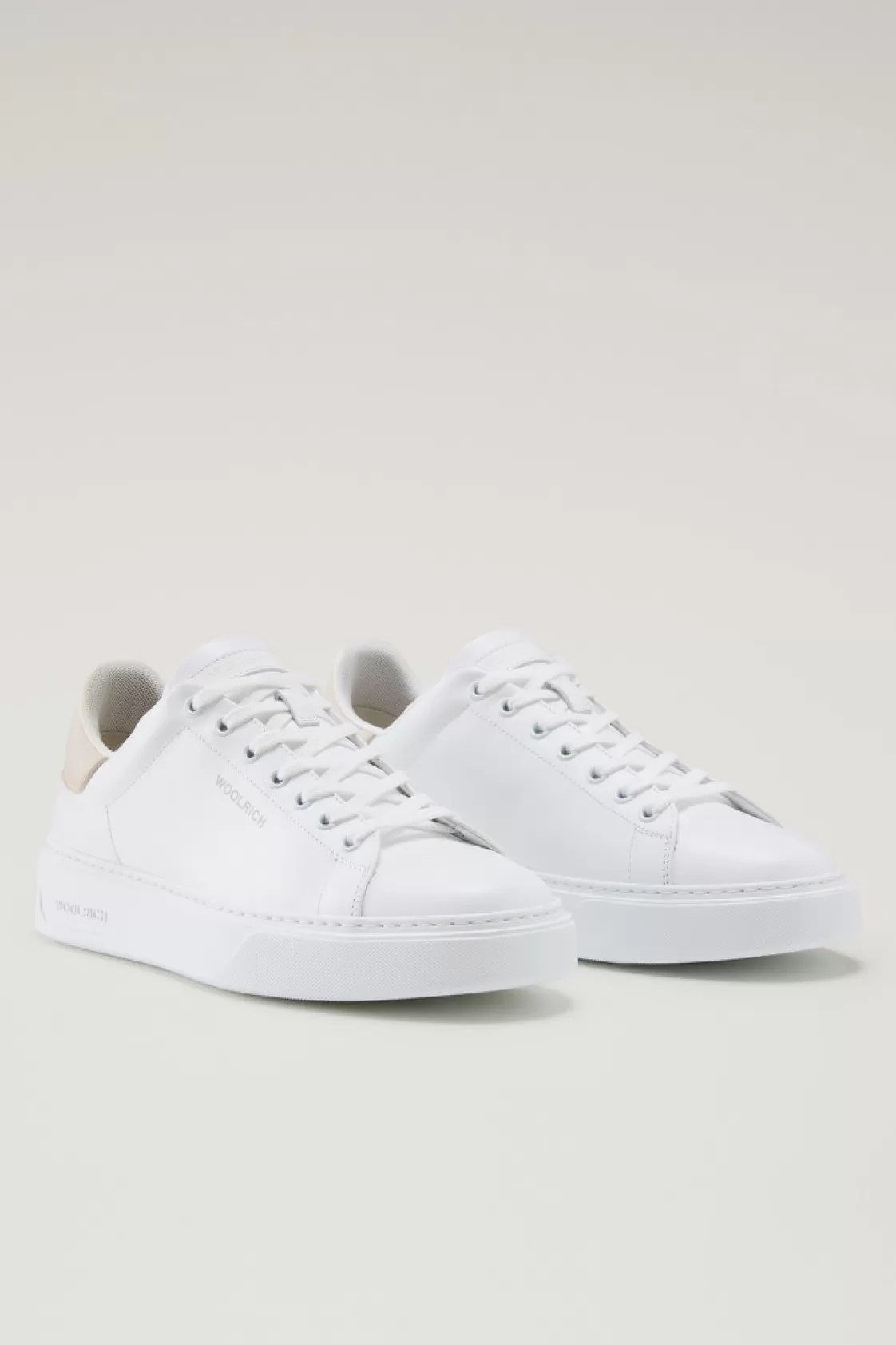 Sneakers>woolrich Classic Court Sneakers In Leather With Contrasting Patch White Beige