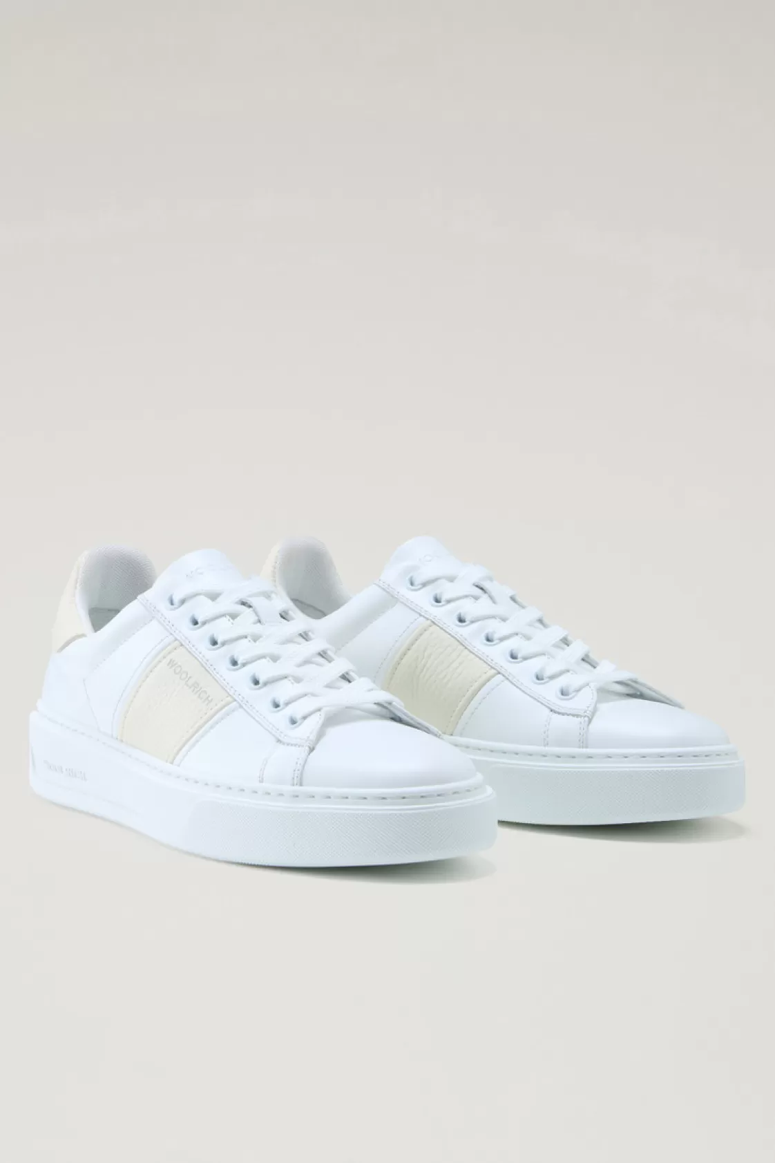 Sneakers>woolrich Classic Court Sneakers In Leather With Contrasting Stripe White Cream