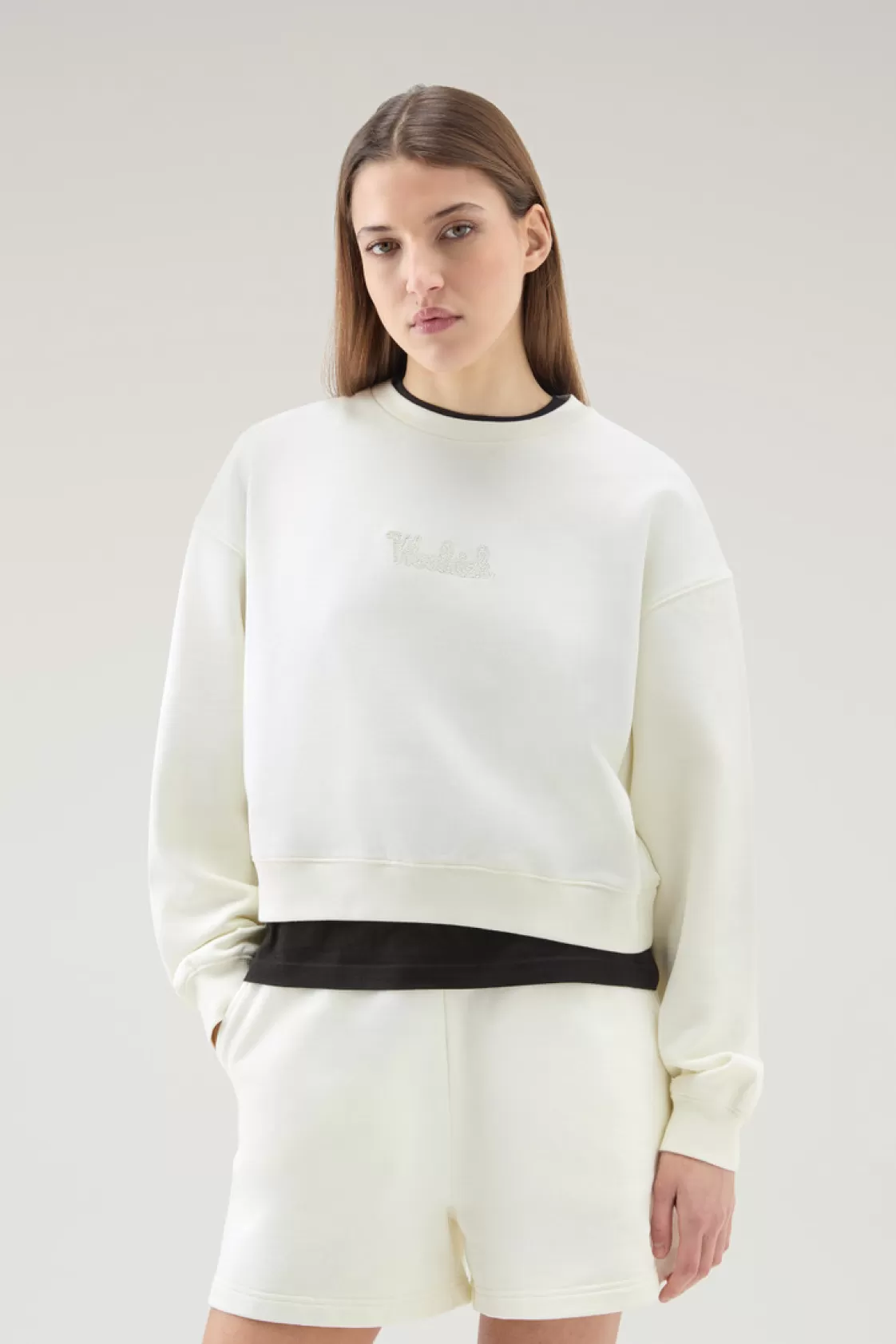 Sweatshirts>woolrich Crewneck Pure Cotton Sweatshirt With Embroidered Logo Plaster White