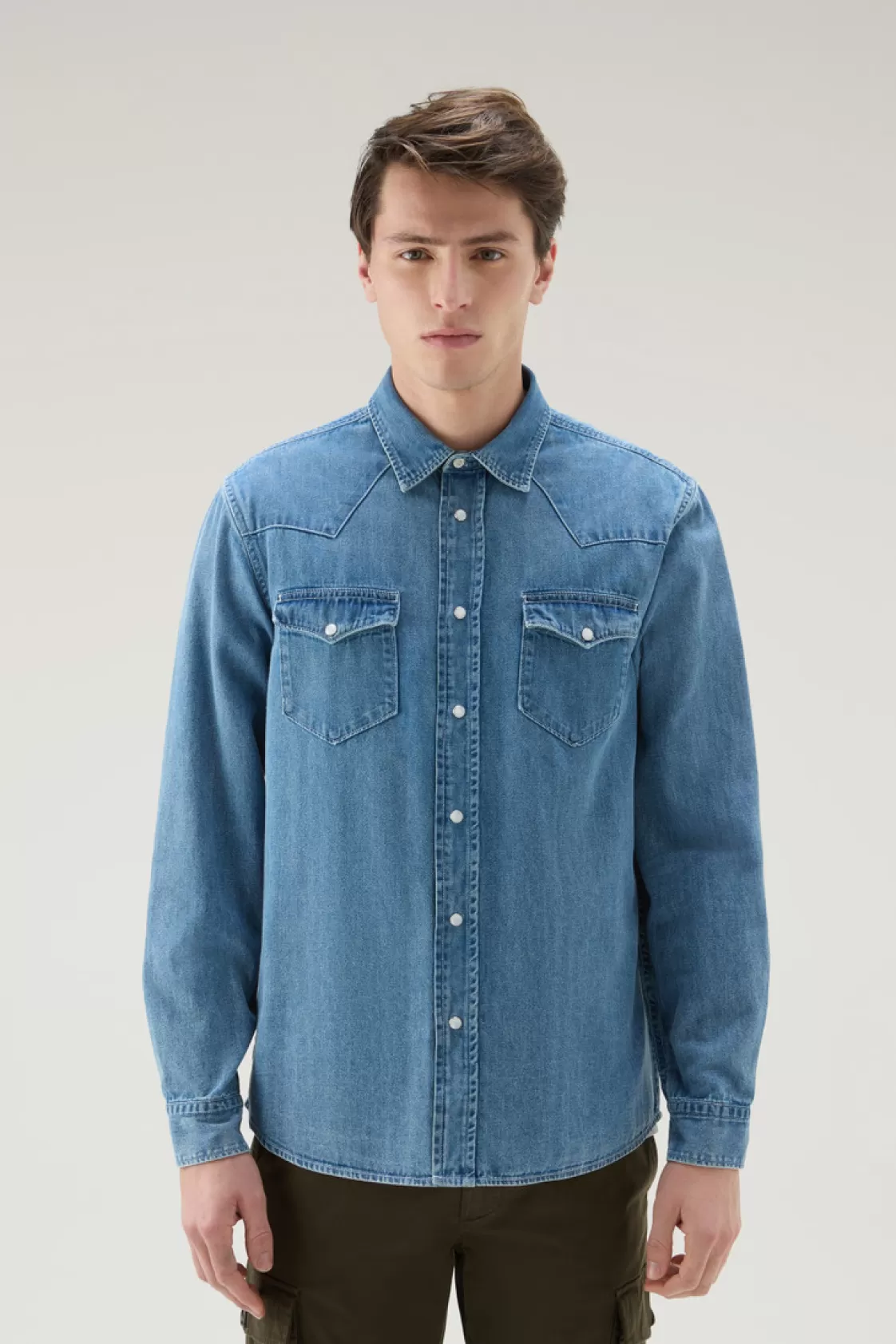 Flannels & Shirts>woolrich Denim Shirt In Pure Cotton Bleached Denim