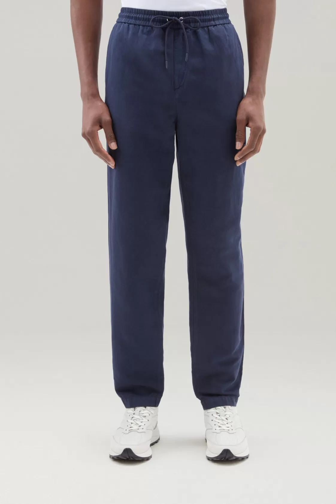 Trousers & Shorts>woolrich Garment Dyed Cargo Pants In Cotton-linen Blend Maritime Blue