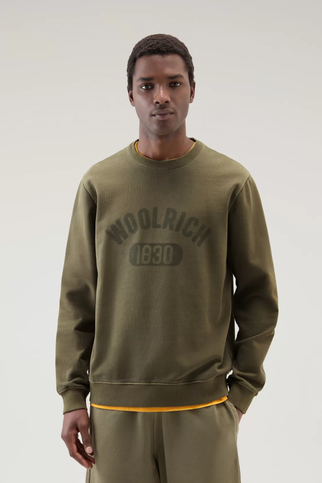 Sweatshirts>woolrich Garment-Dyed 1830 Crewneck Sweatshirt In Pure Cotton Lake Olive