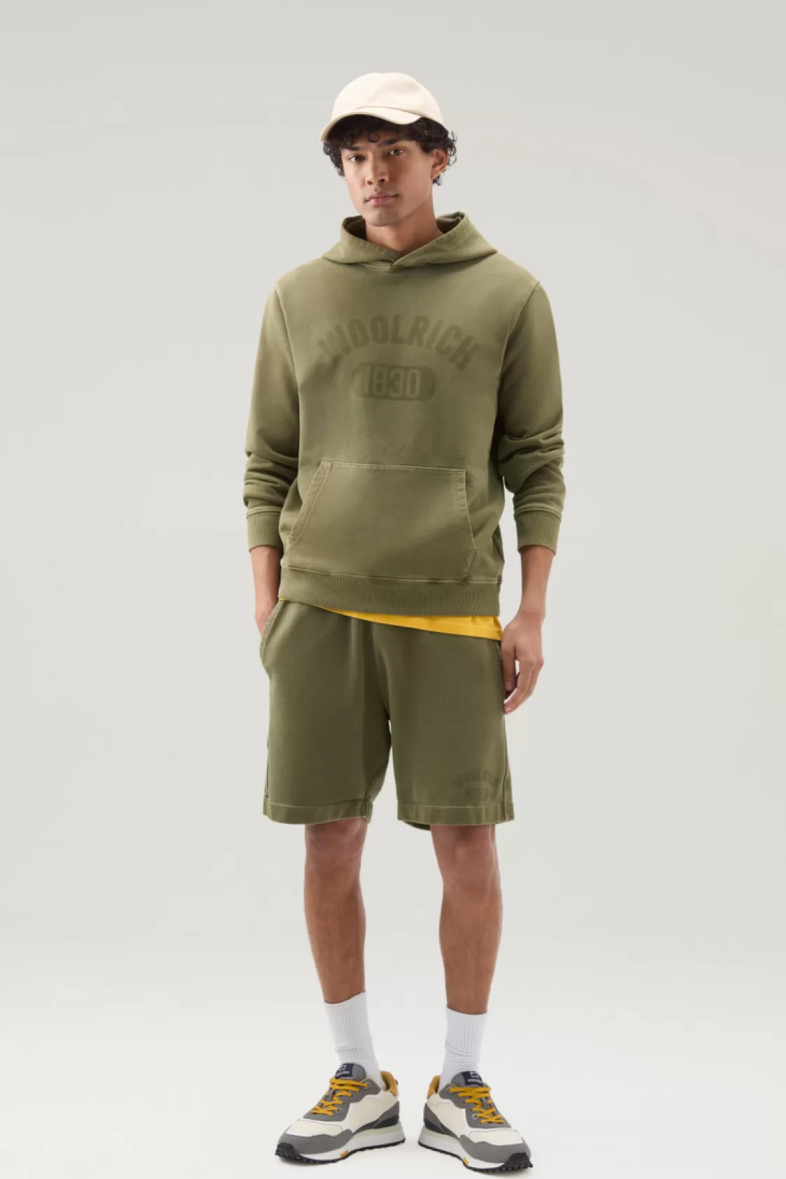 Sweatshirts>woolrich Garment-Dyed 1830 Hoodie In Pure Cotton Lake Olive