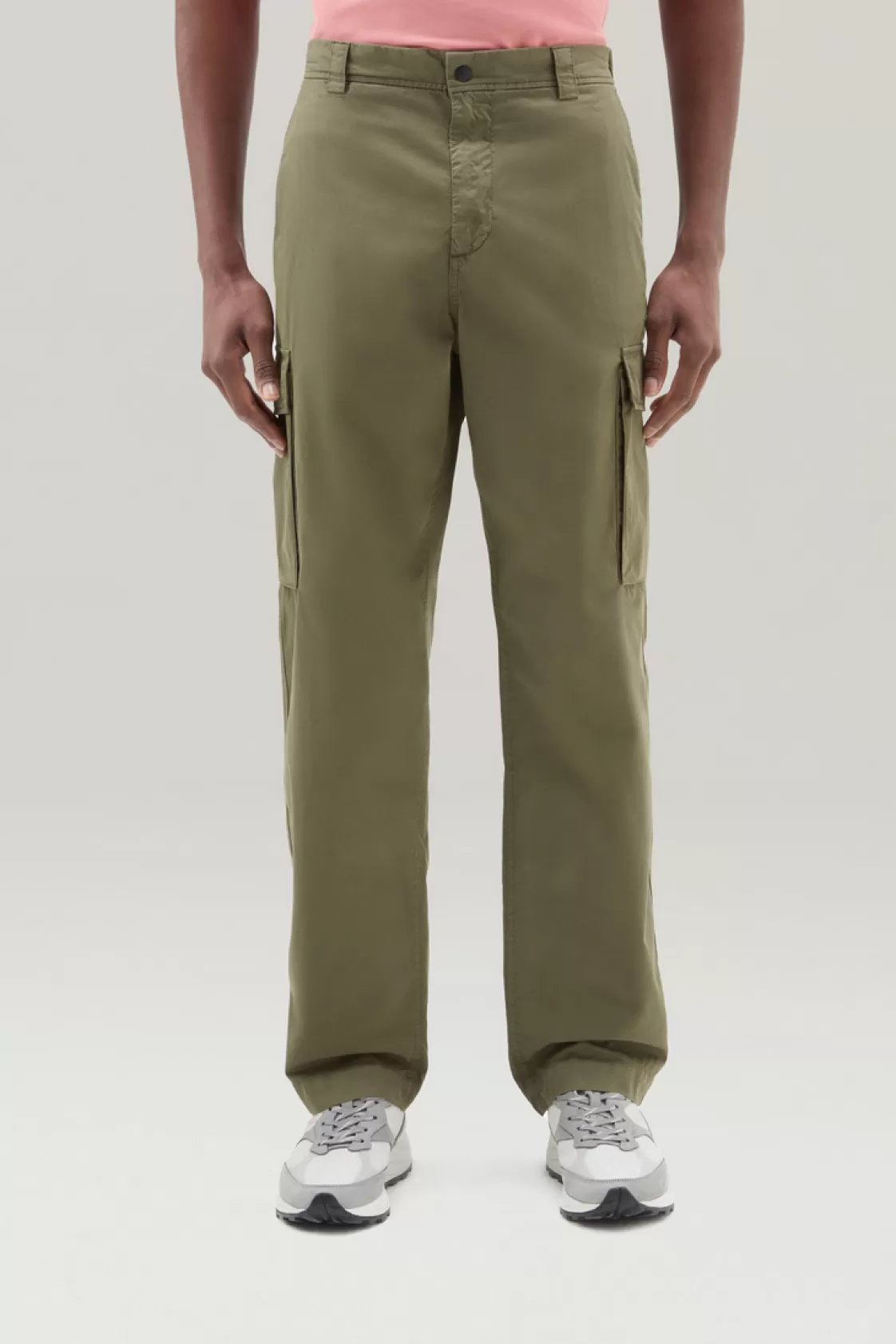 Trousers & Shorts>woolrich Garment-Dyed Cargo Pants In Pure Cotton Gabardine Lake Olive