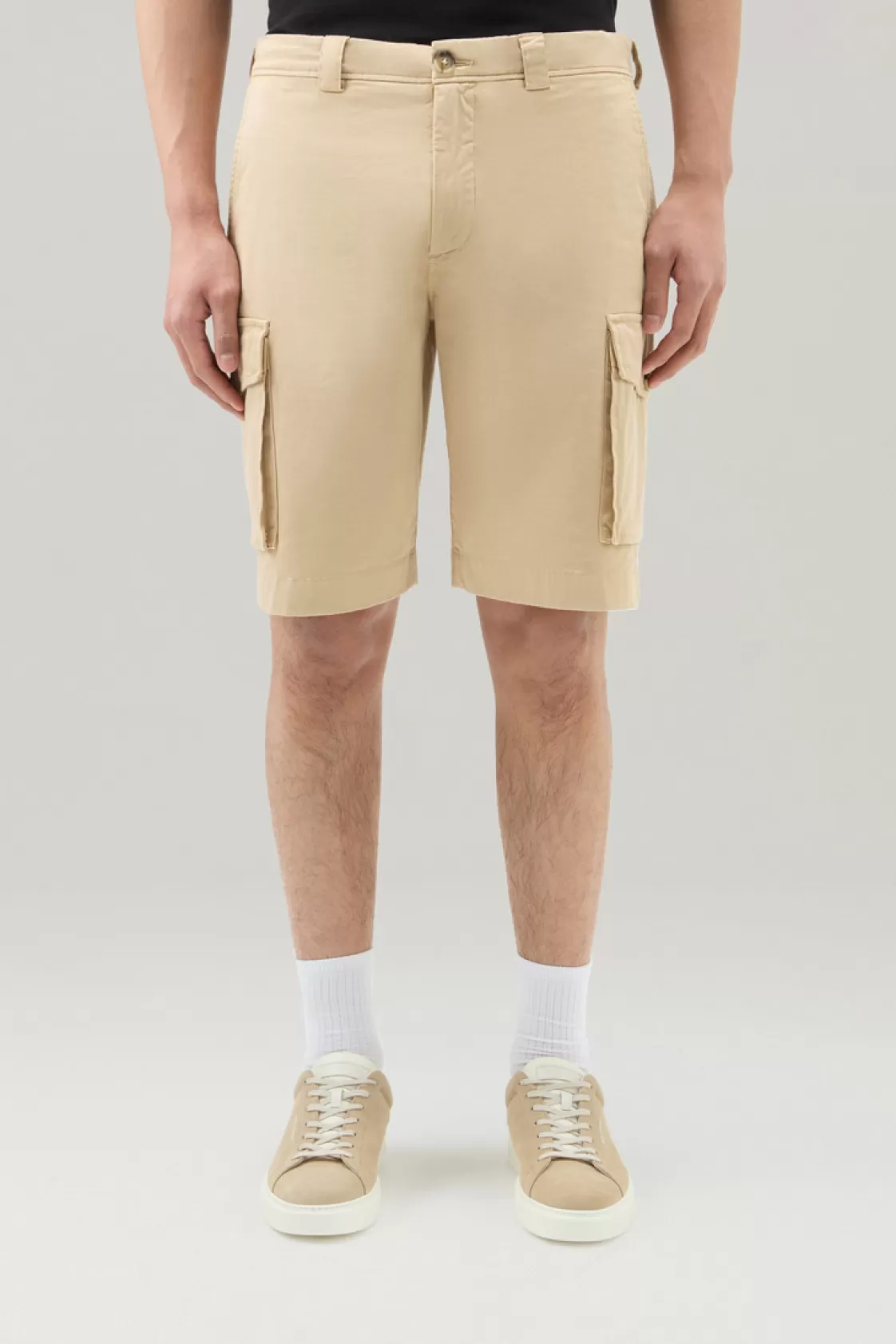 Trousers & Shorts>woolrich Garment-Dyed Cargo Shorts In Stretch Cotton Beach Sand