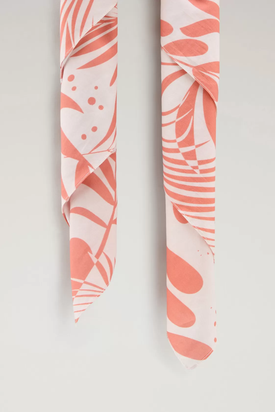 Scarves | Scarves and Gloves>woolrich Garment-Dyed Printed Bandana In Pure Cotton Coral Sand Flower