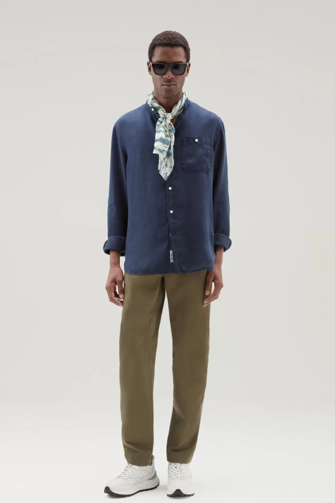 Flannels & Shirts>woolrich Garment-dyed Shirt With Mandarin Collar In Pure Linen Melton Blue