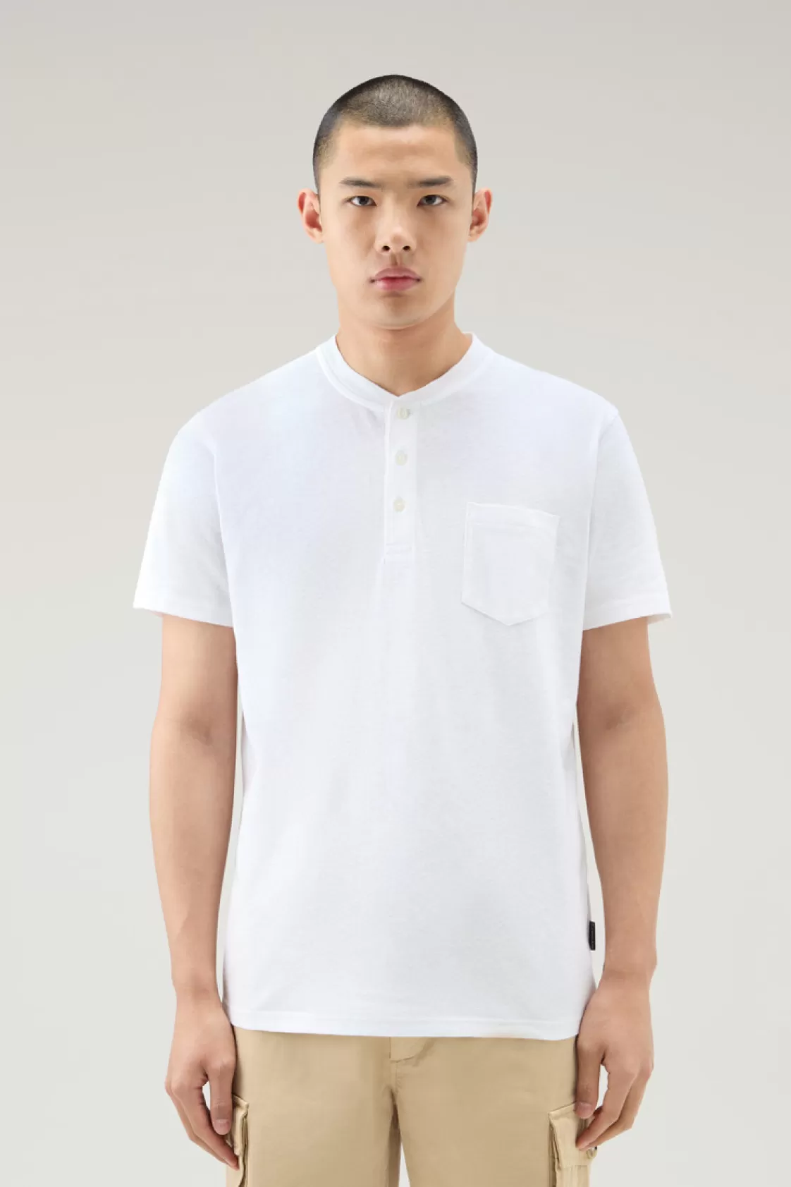 T-Shirts>woolrich Henley T-Shirt In A Cotton-Linen Blend Bright White