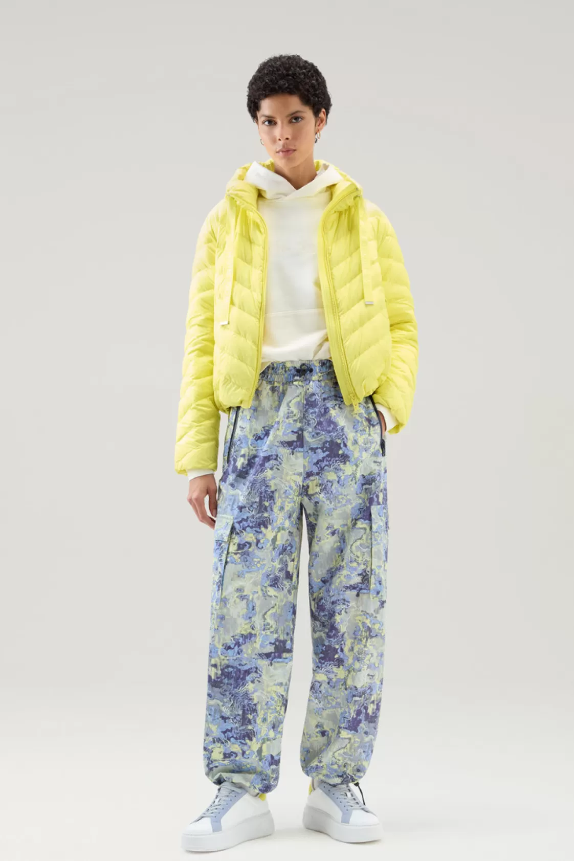 Lightweight Down Jackets>woolrich Microfibre Jacket With Chevron Quilting And Hood Sunny Lemon