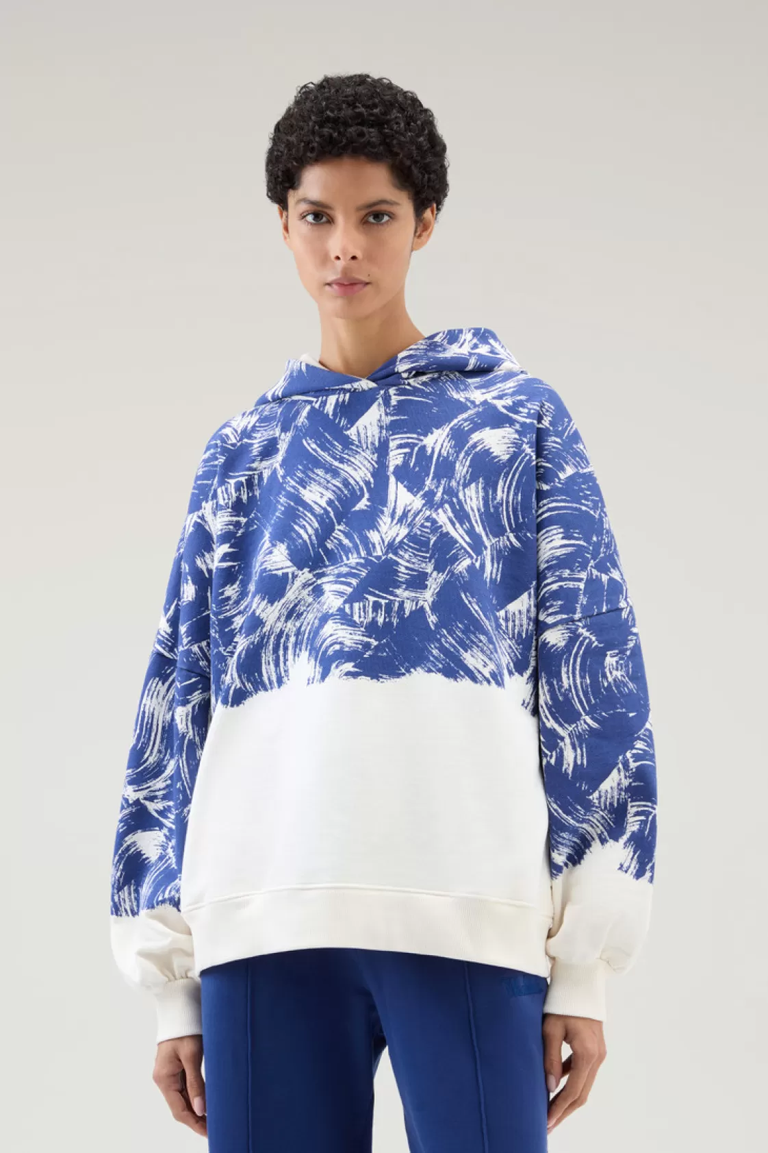 Sweatshirts>woolrich Pure Cotton Sweatshirt With Print And Hood Twilight Blue Wave