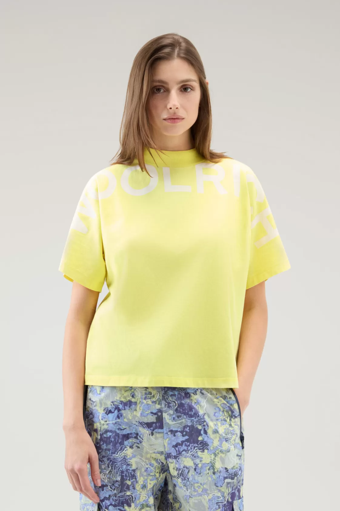 T-Shirts & Polos>woolrich Pure Cotton T-Shirt With Maxi Print Sunny Lemon