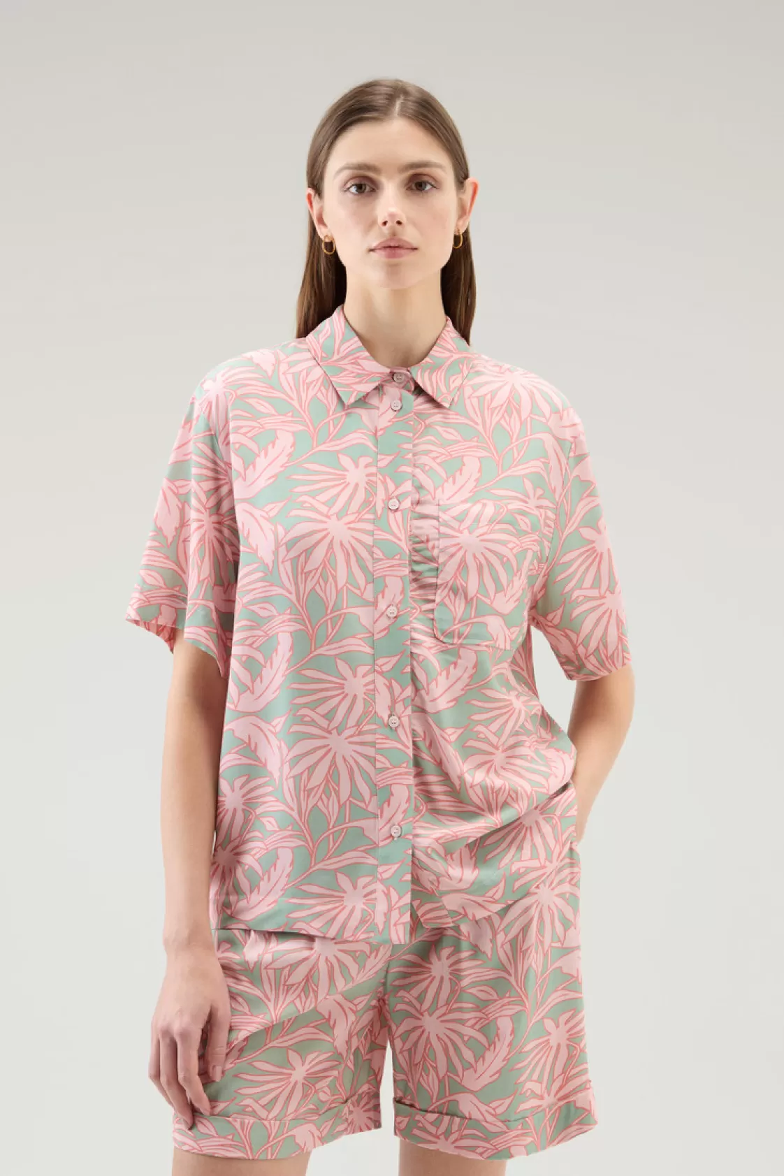 Shirts, Flannels & Shirt Jackets>woolrich Shirt With Tropical Print Coral Sand Flower