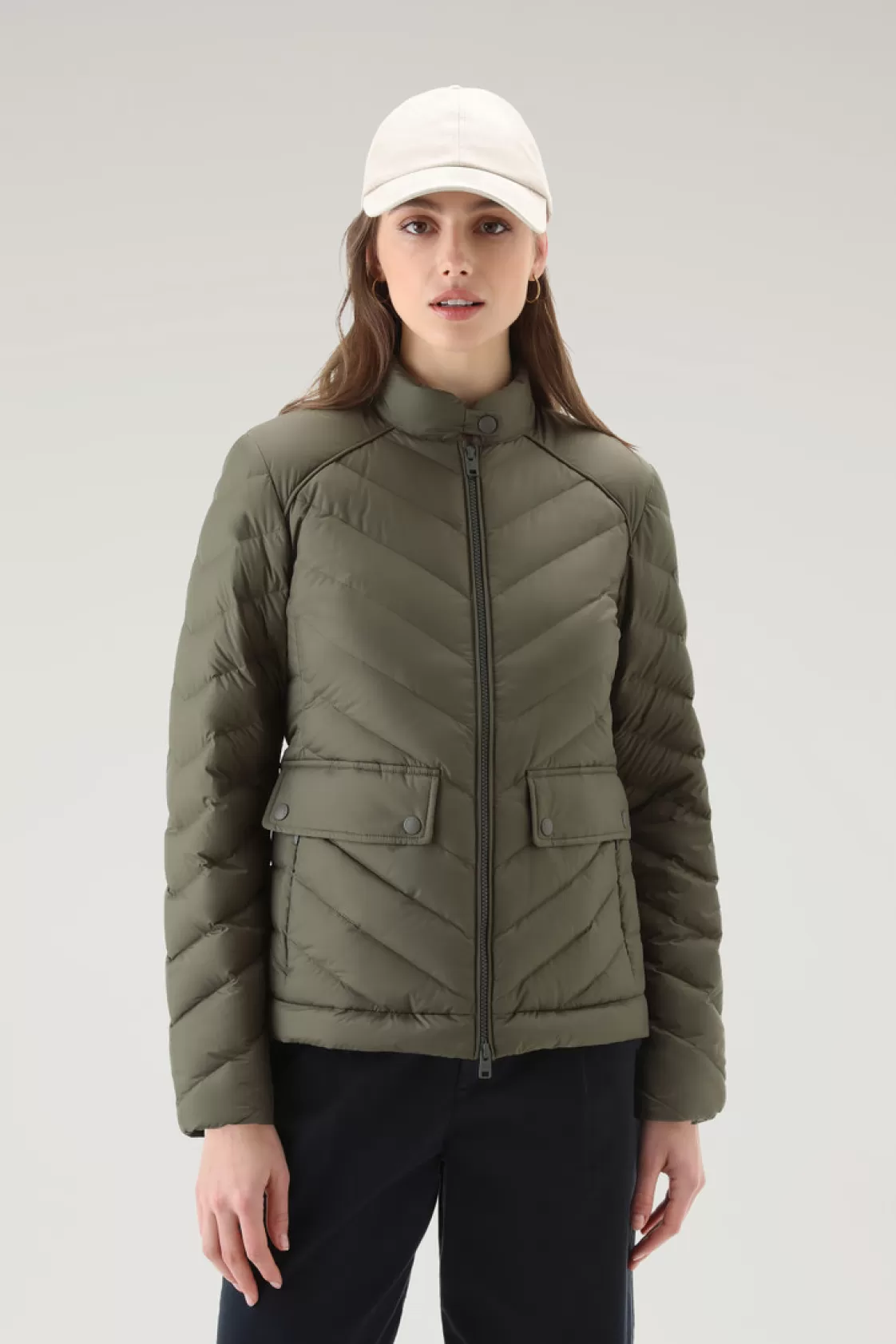 Lightweight Down Jackets>woolrich Short Padded Jacket With Chevron Quilting Dark Green