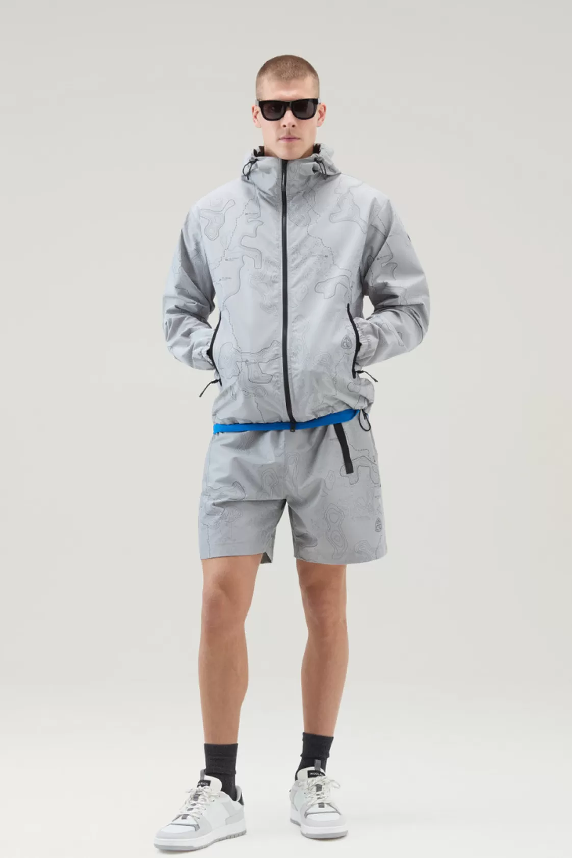 Trousers & Shorts>woolrich Shorts In Ripstop Fabric With Print Grey Trail map