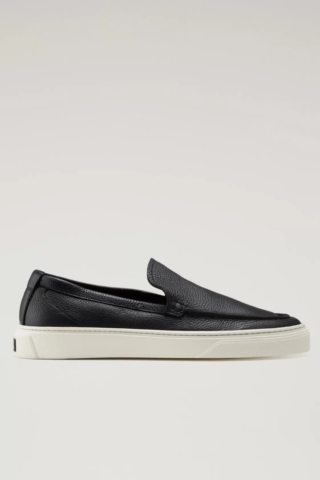 Boat Shoes & Sandals>woolrich Slip-on Loafers In Leather Black