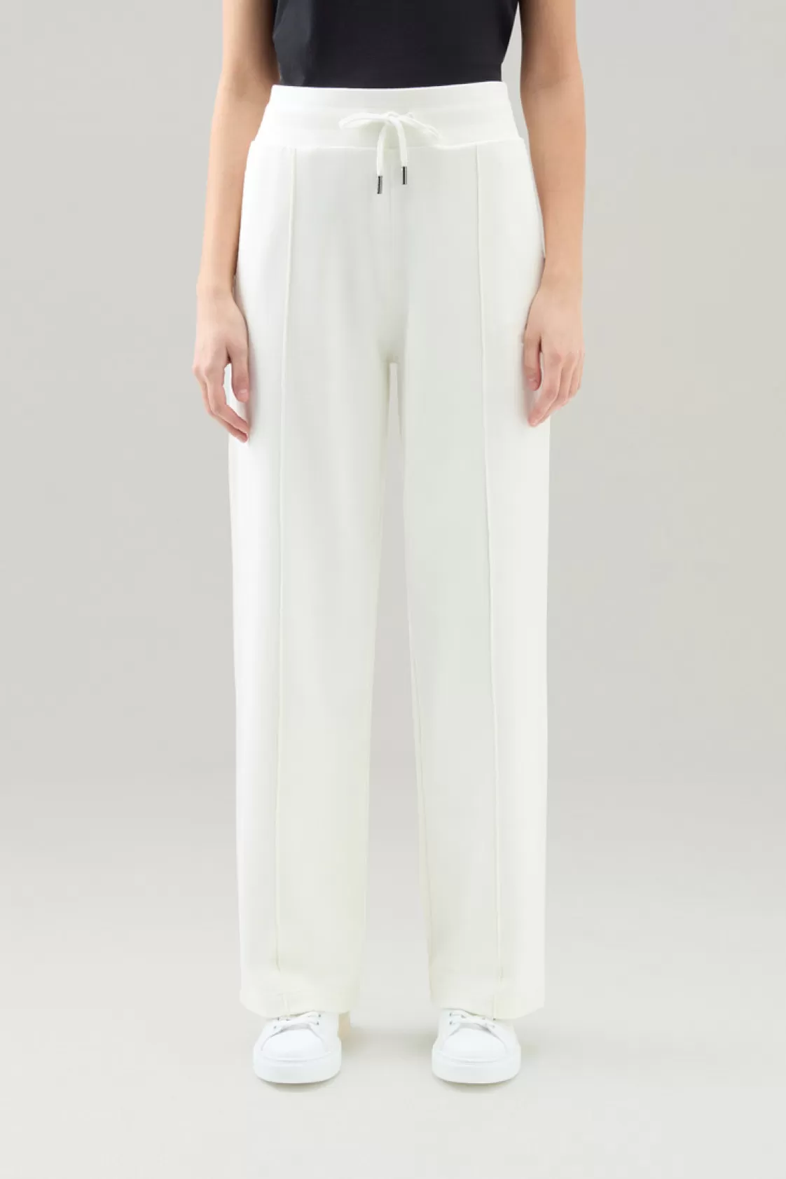 Trousers & Shorts>woolrich Sweatpants In Pure Cotton Plaster White