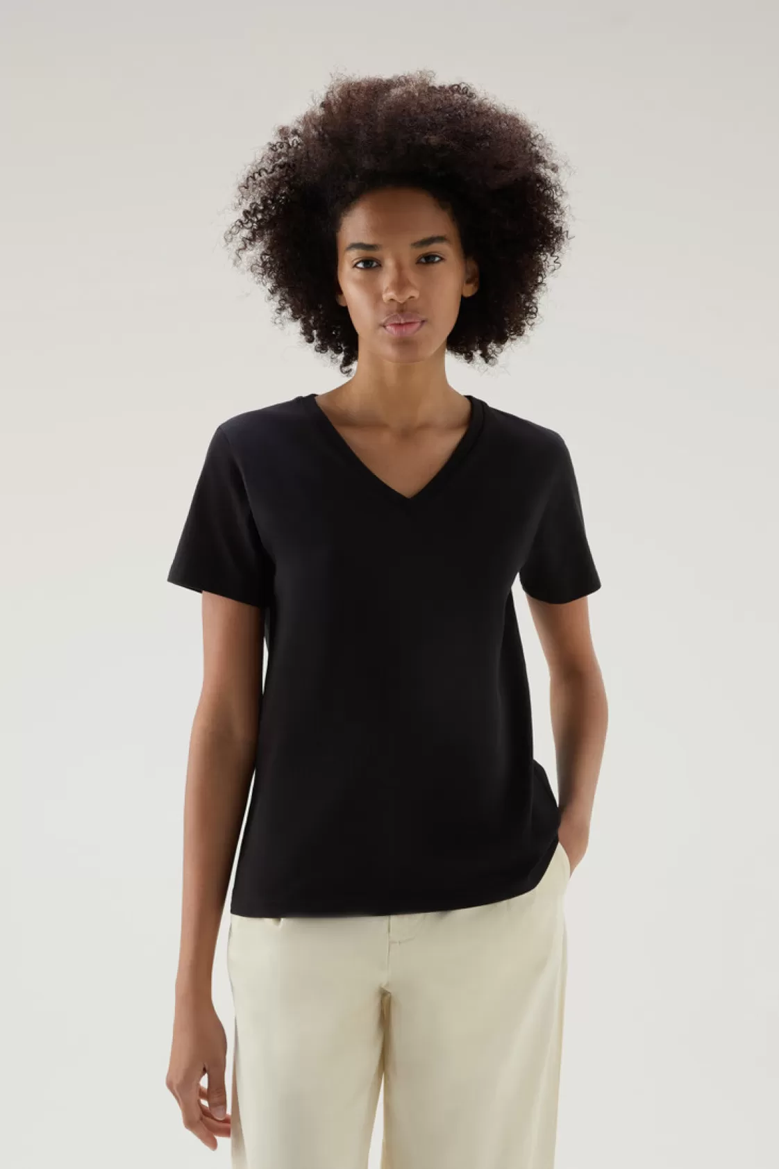 T-Shirts & Polos>woolrich V-neck T-shirt In Pure Cotton Black